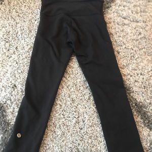 Lululemon wunder under crops reversible black 2